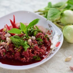 ลาบเลือดเนื้อวัว