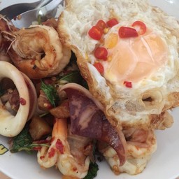 ครัวคุณนุ้ย บ้านสวนธนคอนโด