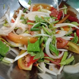 ยำหมูยอ