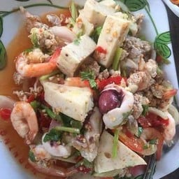 ยำรวมมิตรไม่ใส่เส้น