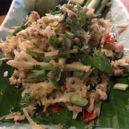 ตำหน่อไม้ส้ม