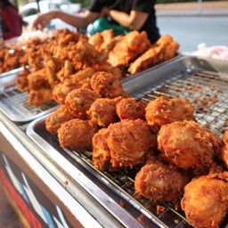 ไก่ทอดสมุนไพร (Happy Chicken) ซอยศรีนครินทร์ 19