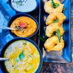 2. Sambhar Vada