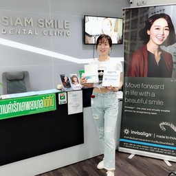 https://www.facebook.com/siamsmilebkk/