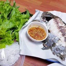 ปลาสด เนื้อหวานพ่อค้าใจดีสั่งแบบไหนได้แบบนั้น
ร้านเก่าแก่น้ำก็อร่อยแถมเมี่ยงฟรี