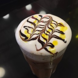 บานาน่ามอคค่าเย็น (Iced Banana Mocha)