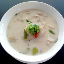 ต้มข่าไก่