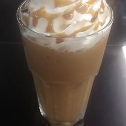 คาราเมลลาเต้ปั่น (Caramel Latte Frappe)