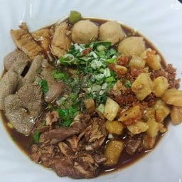 ก๋วยเตี๋ยวหมูตุ๋น บ้านเตี๋ยวกำแพงแสน ริมคลองปะปา ประชาชื่น