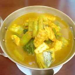 แกงเหลืองปลาน้ำดอกไม้