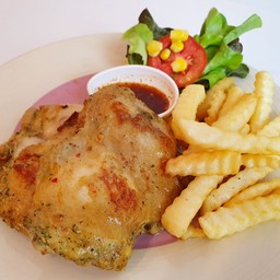 ไก่ย่างสมุนไพร (สเต็กไก่2ชิ้น+เฟรนฟราย+สลัด)