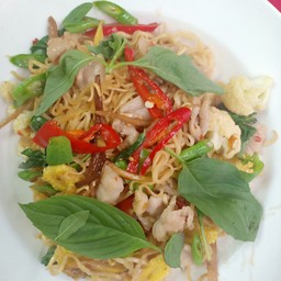 ผัดขี้เมามาม่าหมู