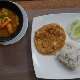 ข้าวไข่เจียว+แกงส้มชะอมกุ้ง