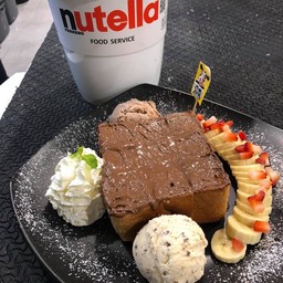 นูเทลล่าโทส