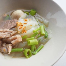 ก๋วยเตี๋ยวน้ำใสเด็กน้อย