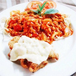 สปาเก็ตตี้ซอสไก่+ไก่ทอดอบชีส