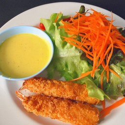 สลัดกุ้งทอด