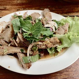 น้ำตกหมู