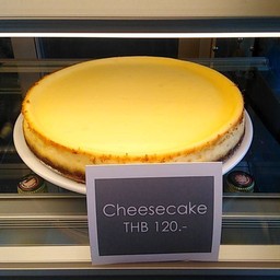 Gallery 228 life store Café