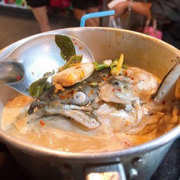 ต้มยำหัวปลาแซลมอล