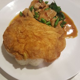 ข้าวกะเพรา_ชิ้น+ไข่เจียว