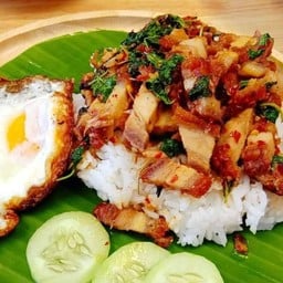 ธงชัยสาขา4 กะเพราเป็ดย่าง