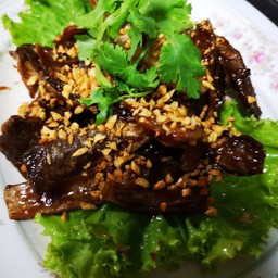 กระเพาะหมูทอดกระเทียมพริกไทย