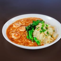 ก๋วยเตี๋ยวผัดซอสมันกุ้ง