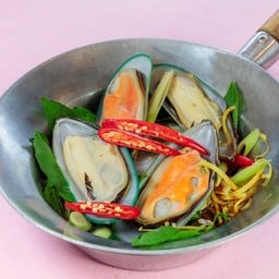 หอยแมลงภู่อบตะใคร้