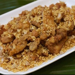 หมูทอดกระเทียม 蒜蓉炸猪肉