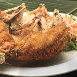 ปลากะพงทอดน้ำปลา 鱼露炸鲈鱼