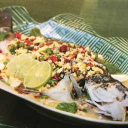 ปลากะพงนึ่งมะนาว 清蒸柠檬鱼