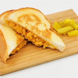 Grilled Mac n Cheese Sandwich