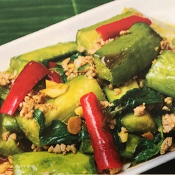 มะเขือยาวผัดเต้าเจี้ยวหมูสับ