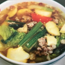 แกงจืดเต้าหู้หมูสับสาหร่าย   肉末豆腐汤