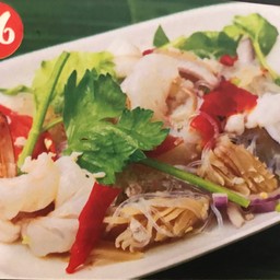 ยำวุ้นเส้นกุ้ง+ปลาหมึก(ทะเล) 凉拌酸辣粉丝 (海鲜）