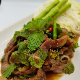 น้ำตกเนื้อ