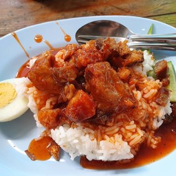 ก๋วยเตี๋ยวป๋าแดง