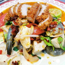 ยำปลาร้าแซ่บ กุ้ง+หมูยอ+หมูทอด