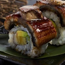 Q11 - ปลาไหลฟัวกราโรล (6 ชิ้น)