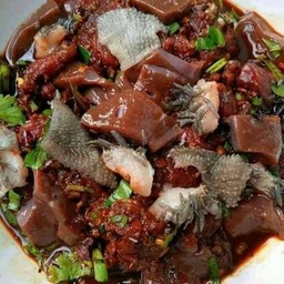 ลาบยโสโปรเอ้(ข้าง7-11ซอยกอไผ่3)