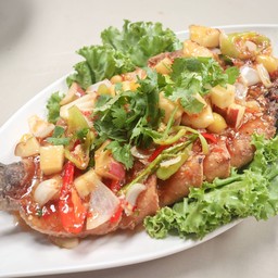 ปลาช่อนทอดสามรส