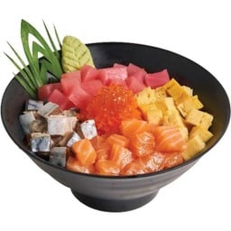 E9 - ข้าวหน้าปลาดิบรวม