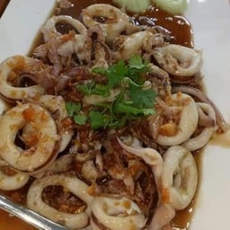 หมึกไข่ทอดกระเทียม