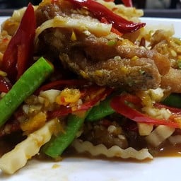 เนื้อปลาเก๋าผัดพิโรธ