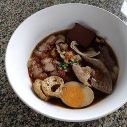 ก๋วยจั๊บ40ปี เอกชัย119