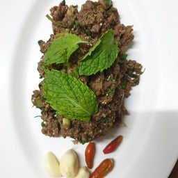 ก้อยเนื้อคั่ว