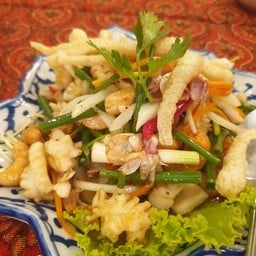 ยำสามกรอบ