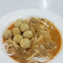 น้ำยากะทิ ลูกชิ้น