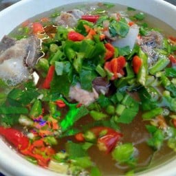 เล้งแซ่บ กระดูกอ่อนแซ่บ ตลาดพระประแดง